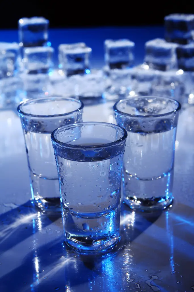 frozen glasses with cold alochol drink 2026 03 25 00 18 09 utc (1)