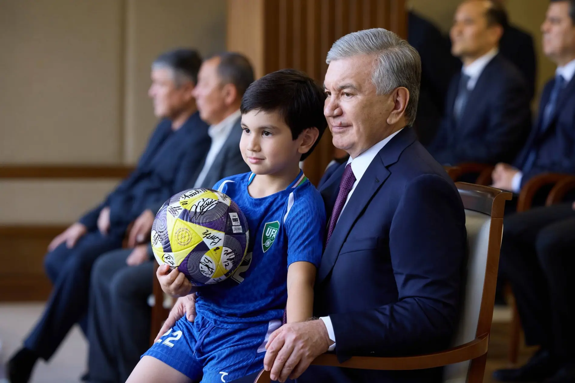President with child fan