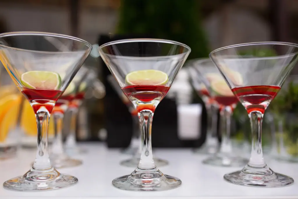 row of glasses with natural juice on the bar near 2026 03 10 04 02 02 utc (1)