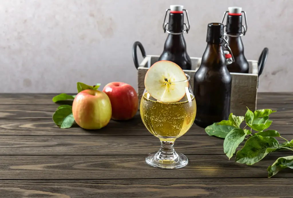 refreshing apple cider with fresh apples and leave 2026 01 06 09 22 23 utc